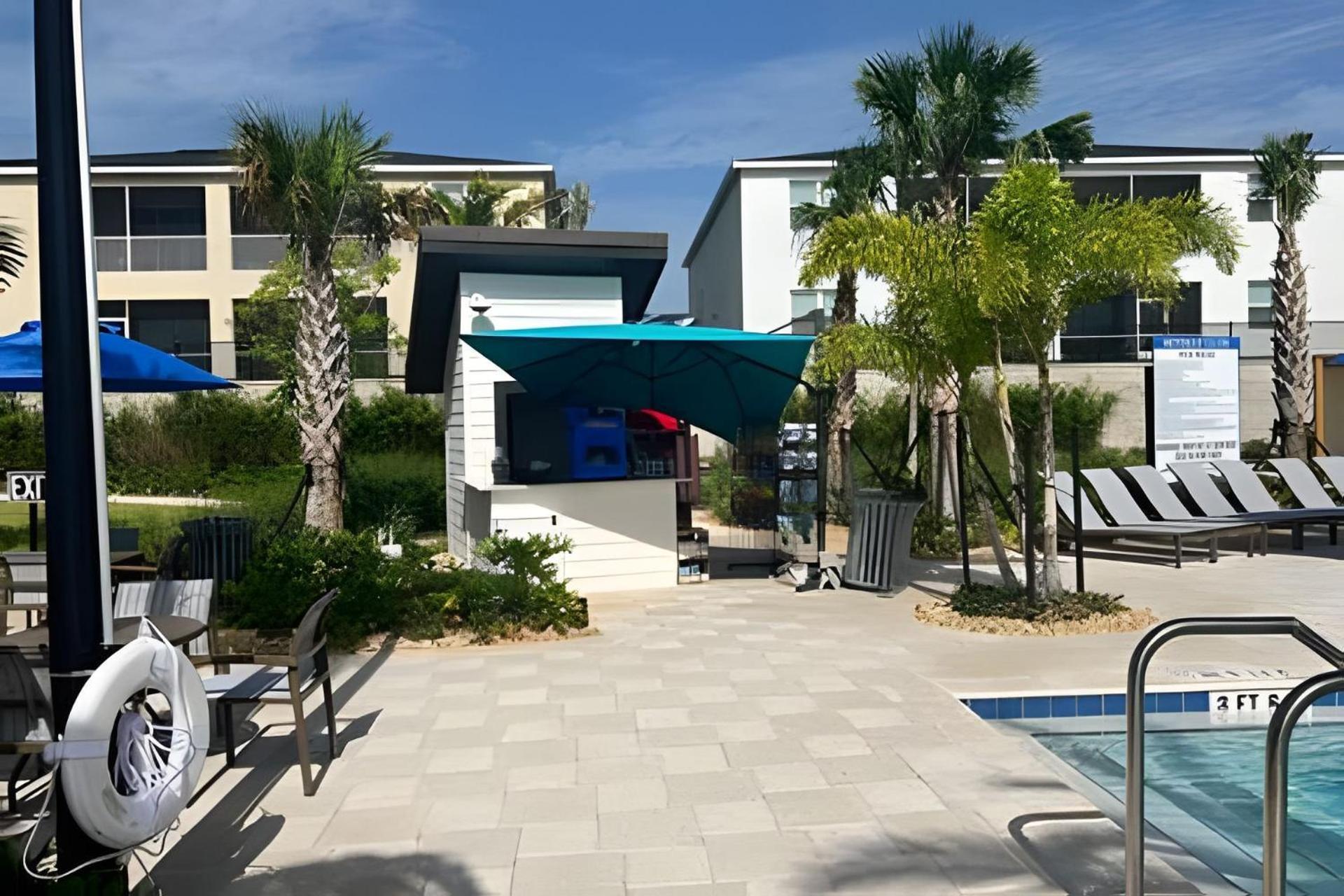 Stunning 5 Bedroom House Near * Davenport