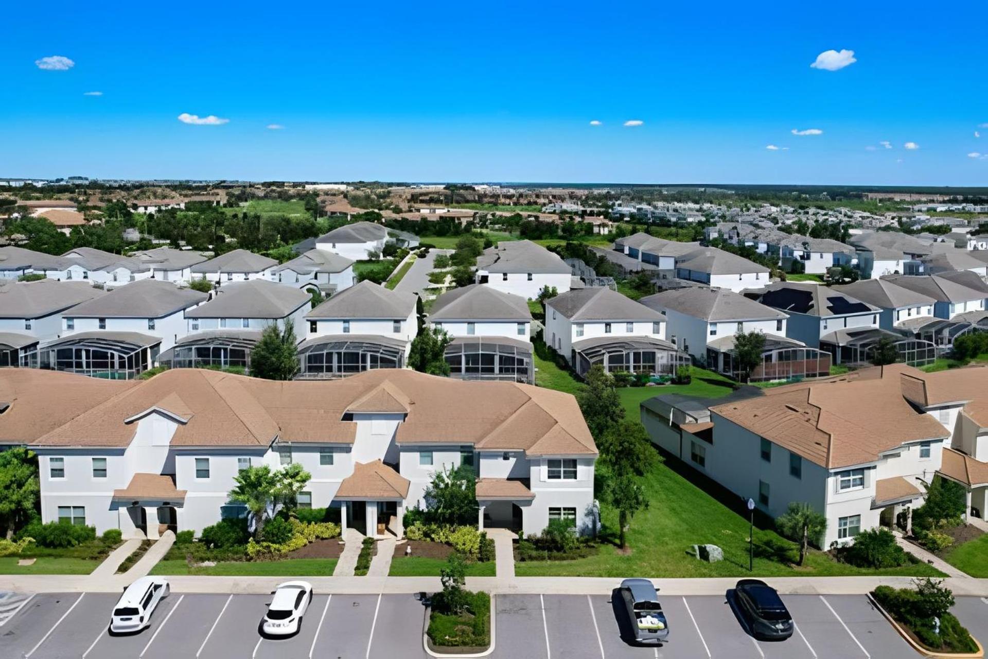 Stunning 5 Bedroom House Near Davenport