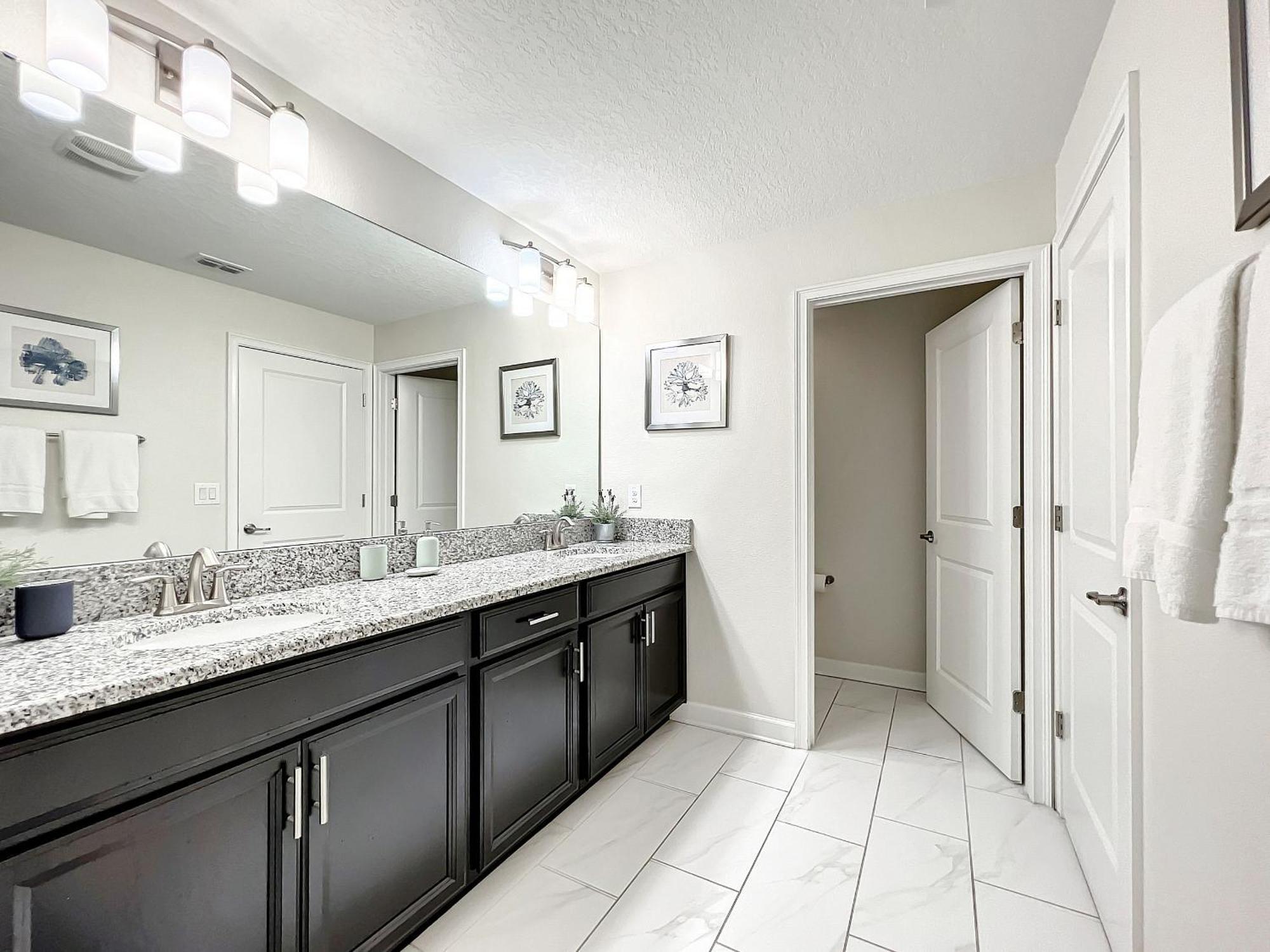 Stunning 5 Bedroom House Near *
