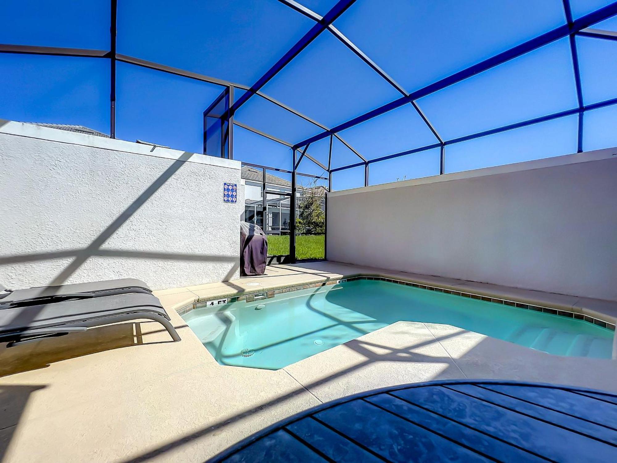 Stunning 5 Bedroom House Near